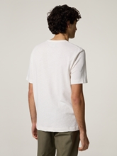 Image sur T-shirt à coupe régulière