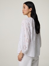 Bild von Bluse aus Lochspitze